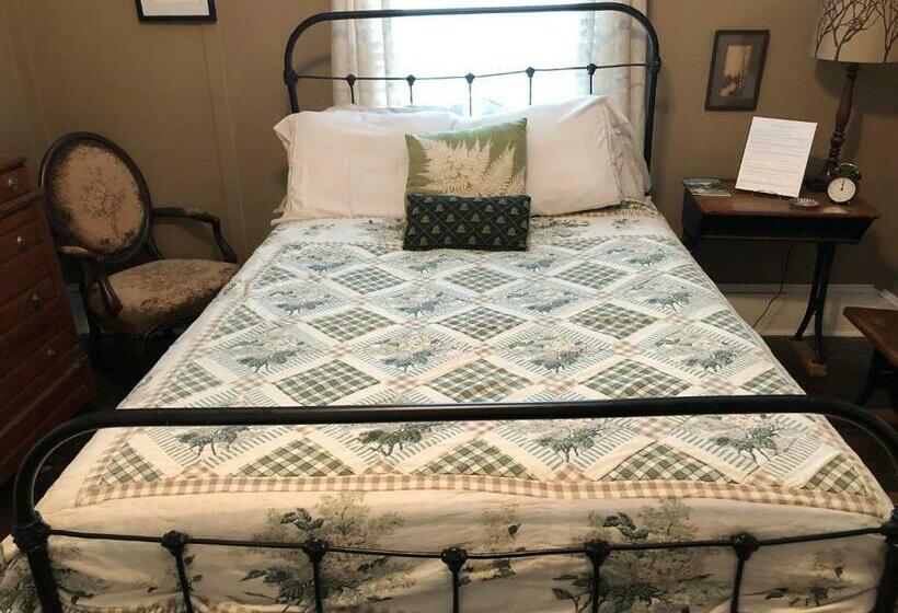 バス共有のスタンダードルーム, Magnolia House & Gardens B&b