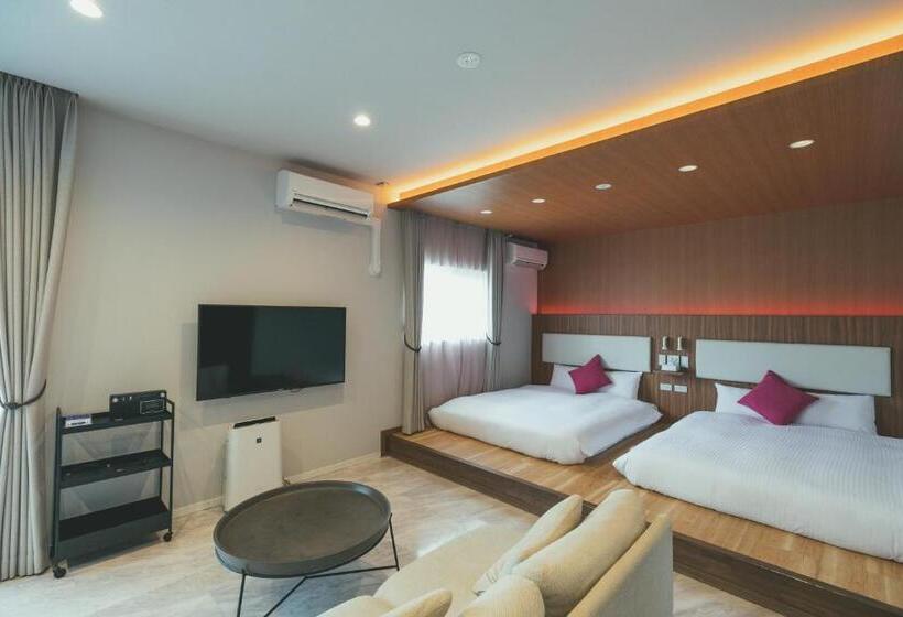 Студия Superior, Liberated Hotel 春吉開地