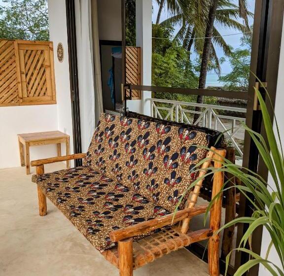اتاق استاندارد با چشم‌انداز دریا, Chikachika Beach B&b