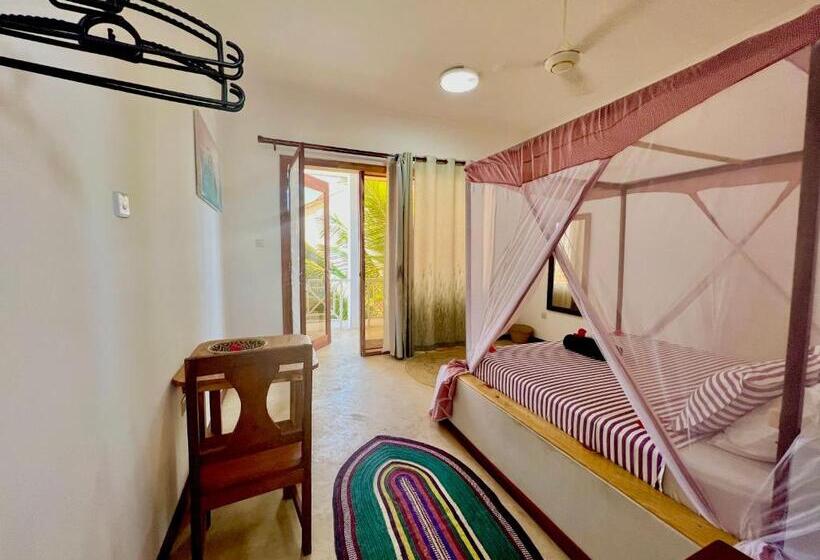 اتاق لوکس با چشم‌انداز دریا, Chikachika Beach B&b