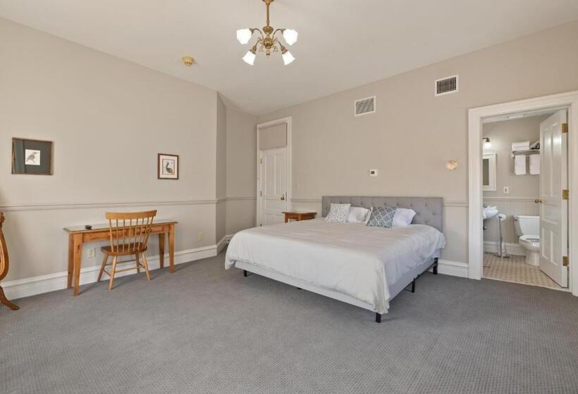 Люкс, The Audubon Inn Llc