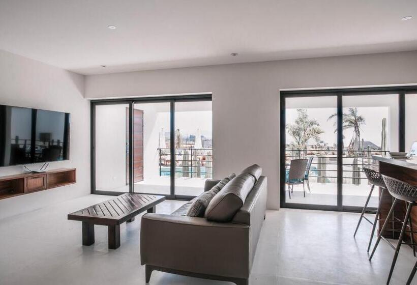 آپارتمان 1 خوابه با چشم‌انداز استخر, Cerritos Surf Residences
