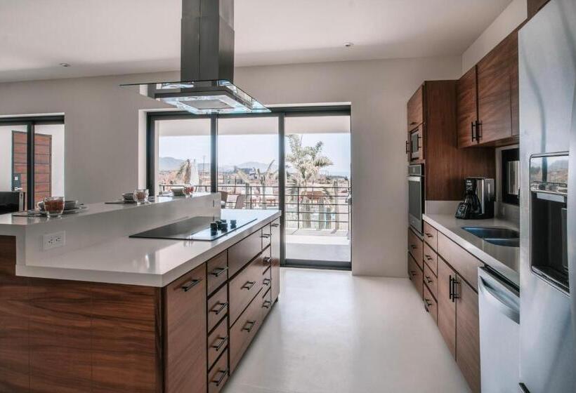 آپارتمان 1 خوابه با چشم‌انداز استخر, Cerritos Surf Residences