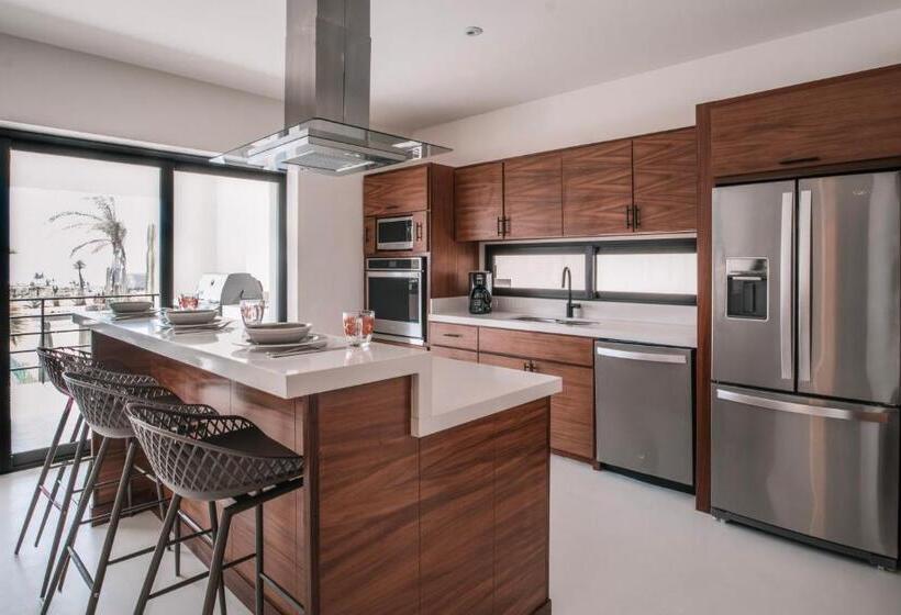 آپارتمان 1 خوابه با چشم‌انداز استخر, Cerritos Surf Residences