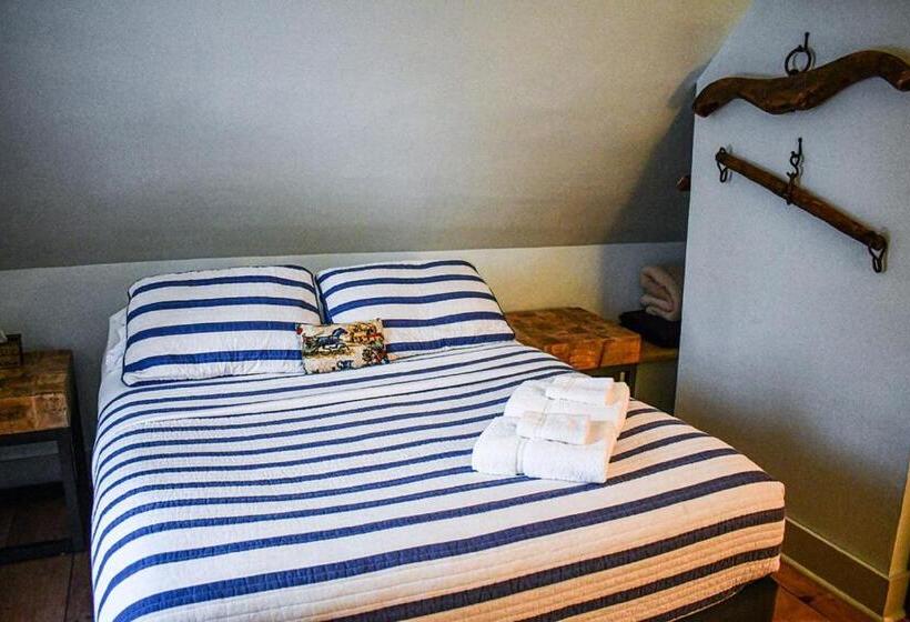 Family Suite, Brook Road Inn