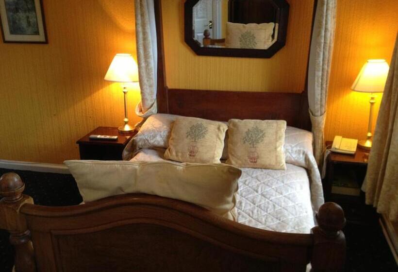 Quarto Estandar Individual, Ty Newydd Country