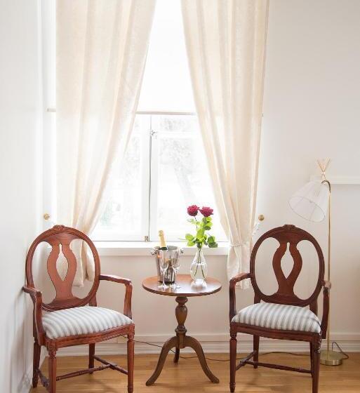 Номер Стандарт Вид на Сад, Mustion Linna / Svartå Manor