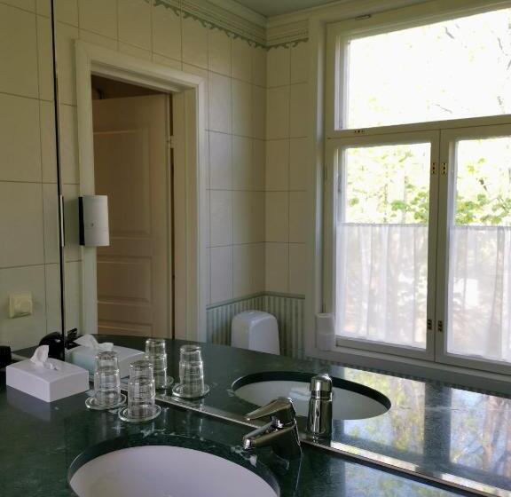 Номер Стандарт, Mustion Linna / Svartå Manor