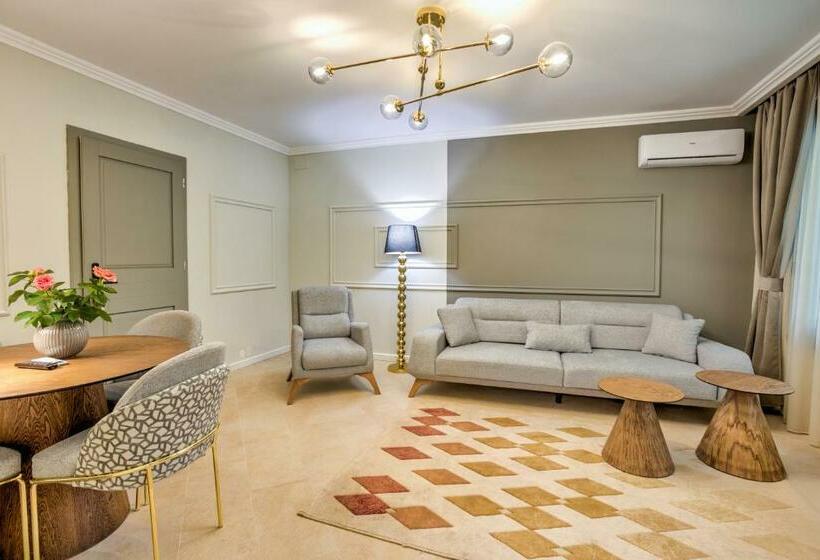 דירת חדר, Vila 6 Neptun Olimp