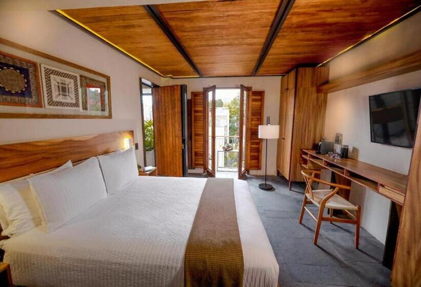 デラックスルーム, El Recinto Luxury