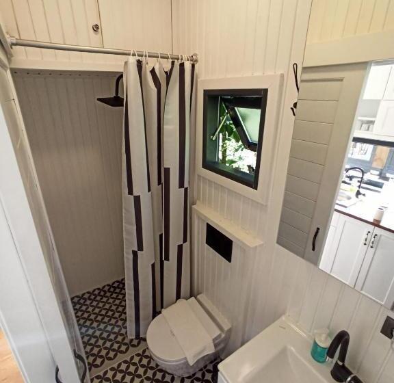 패밀리 스위트, Vagona Tiny House