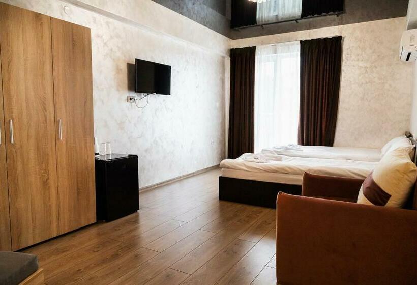 标准间带阳台, Family Hotel   City Hotel Yambol