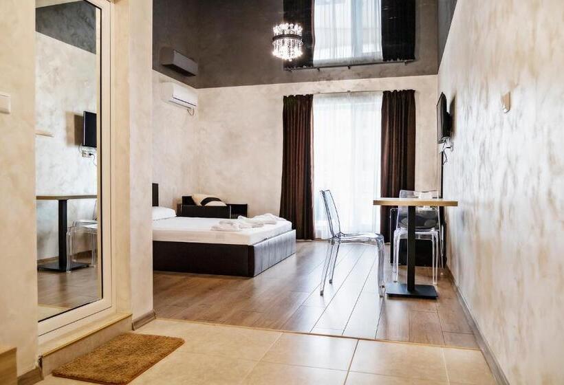 带阳台的豪华间, Family Hotel   City Hotel Yambol