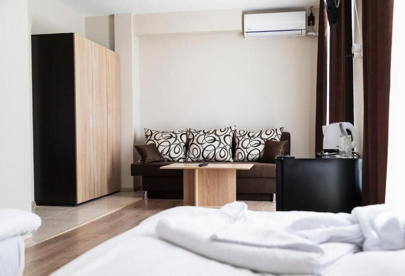 标准工作室带阳台, Family Hotel   City Hotel Yambol