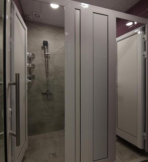 스탠다드 룸 공동 욕실, Hostel Kyosheto
