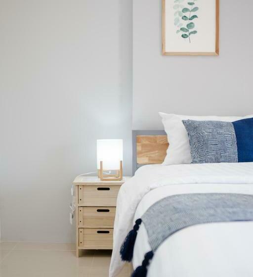 غرفة عائلية, Annahouse