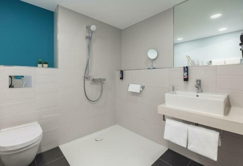 חדר סופריור, Holiday Inn   The Niu, Seven Dusseldorf Ost, An Ihg