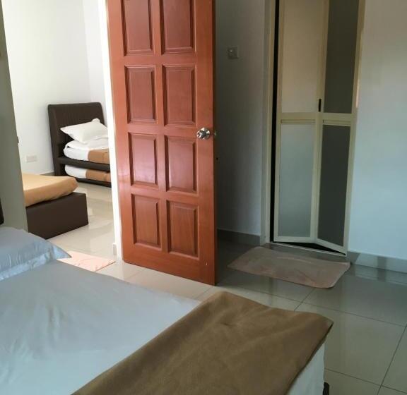 Семейный Номер, Paradise Valley Resort Broga