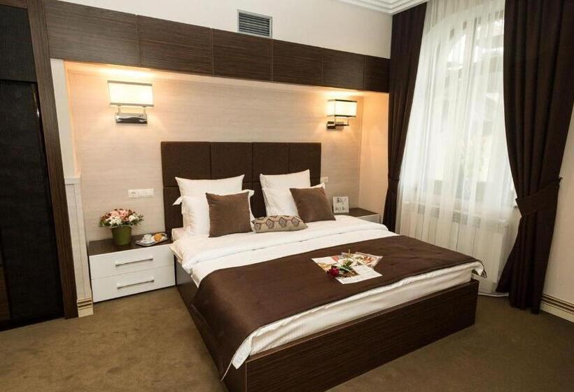 Люкс, Park Hotel Warshawskiy