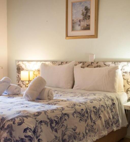 Номер Economy, The Manor House