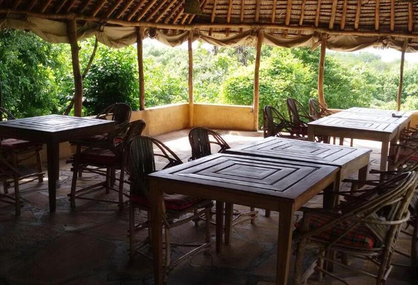 چادر با خدمات رفاهی لوکس, Bahari Pori Resort
