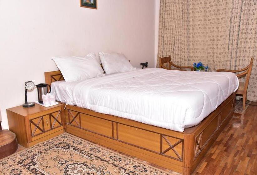 수피리어 룸, Snow King Retreat  Himalayan View , Revolving Restaurant , Pinewood Cottages , Huts , Villas , Rooms