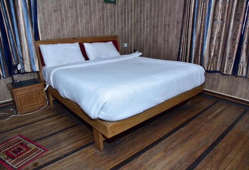 빌라 침실 1개, Snow King Retreat  Himalayan View , Revolving Restaurant , Pinewood Cottages , Huts , Villas , Rooms