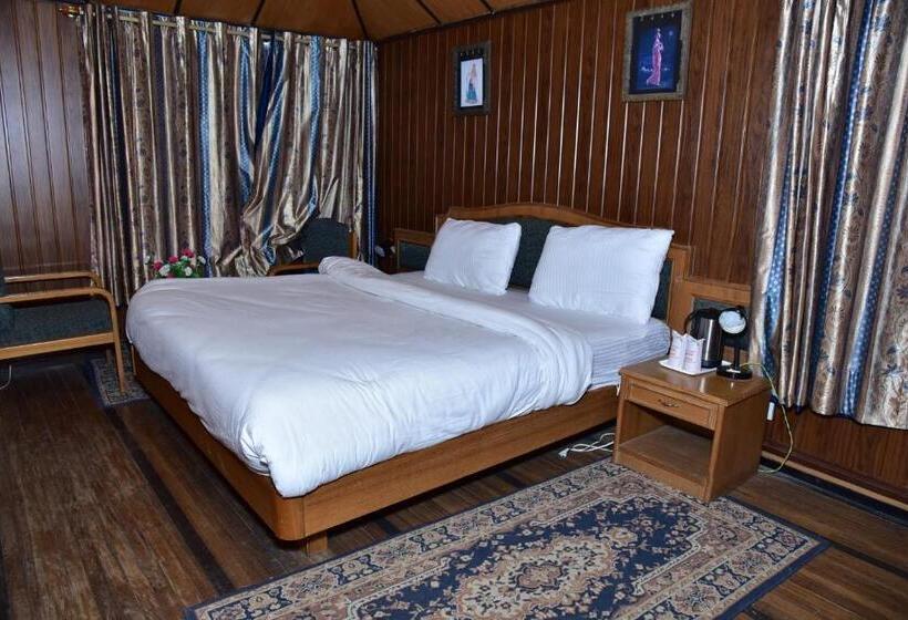 빌라 침실 1개, Snow King Retreat  Himalayan View , Revolving Restaurant , Pinewood Cottages , Huts , Villas , Rooms
