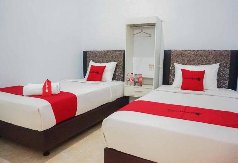 Номер Стандарт, Reddoorz Near Velodrome Malang 2
