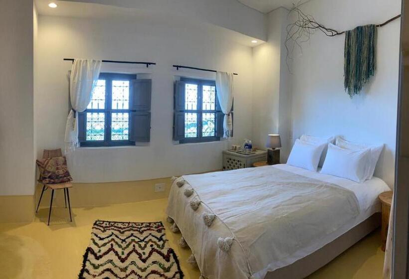 Номер Стандарт, Riad Lamp