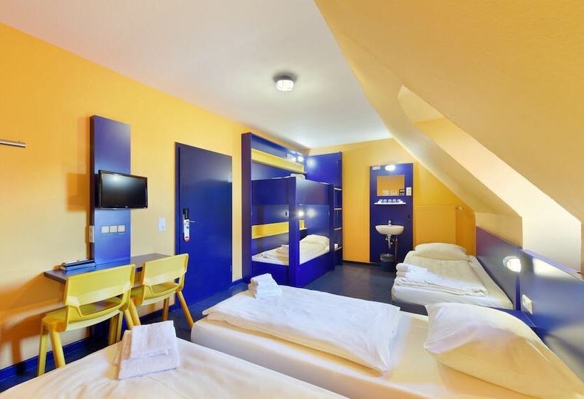 اتاق استاندارد با سرویس بهداشتی مشترک, Bed Nbudget Expo Hostel Rooms