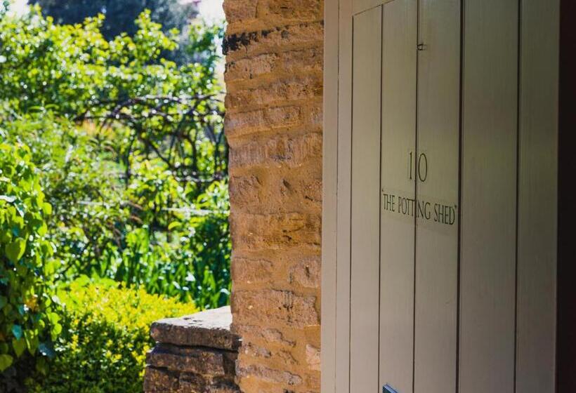 Premium Suite, Barnsley House