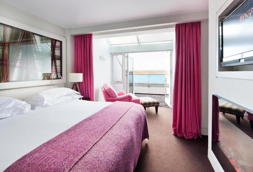 Suite with Terrace, Cliff House