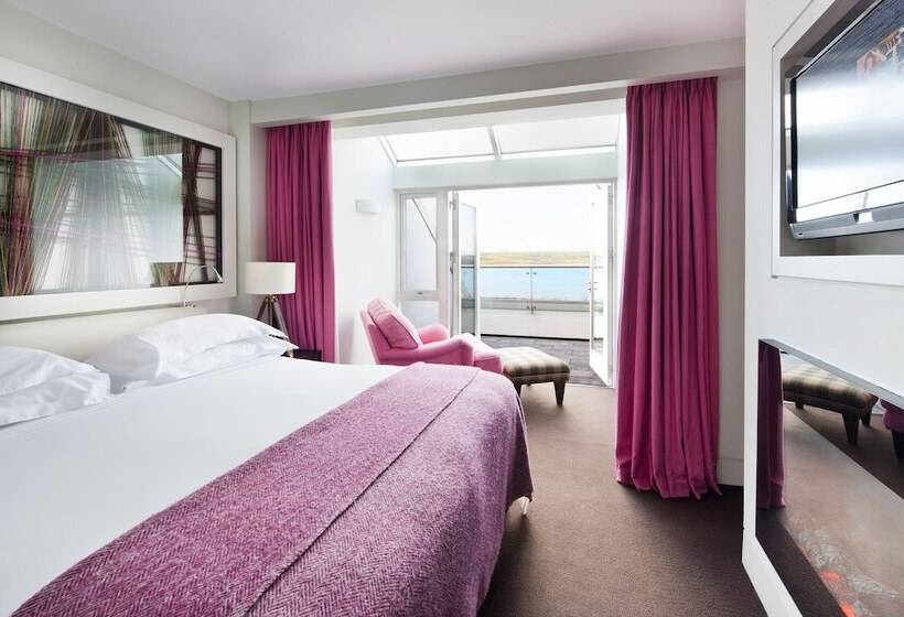 Suite with Terrace, Cliff House
