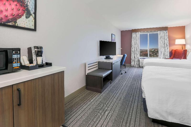 Люкс Кровать Кинг, Hilton Garden Inn Reno