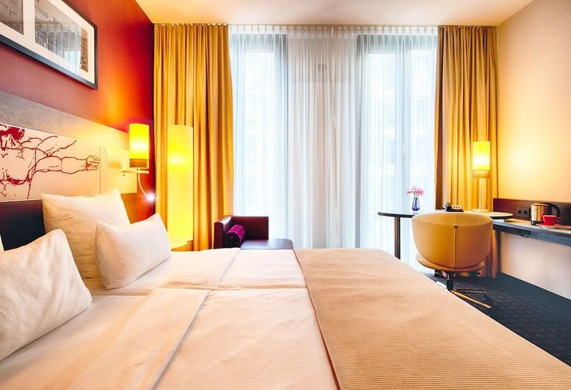 اتاق راحتی سه تخته, Leonardo Royal Hotel Munich