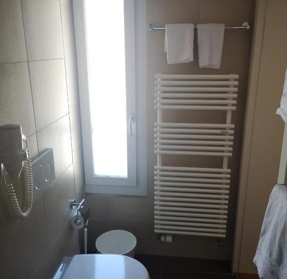Economy Quadruple Room, Staubbach