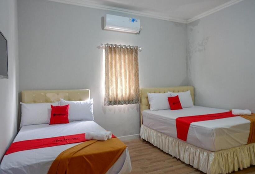Семейный Номер, Reddoorz @ City Park Medoho Semarang