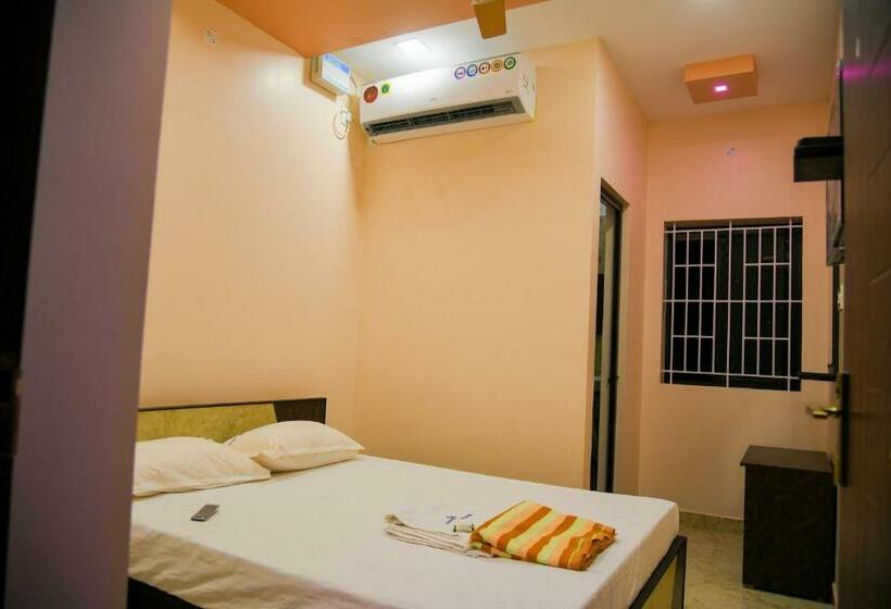 Номер Deluxe, Sivamurugan Residency
