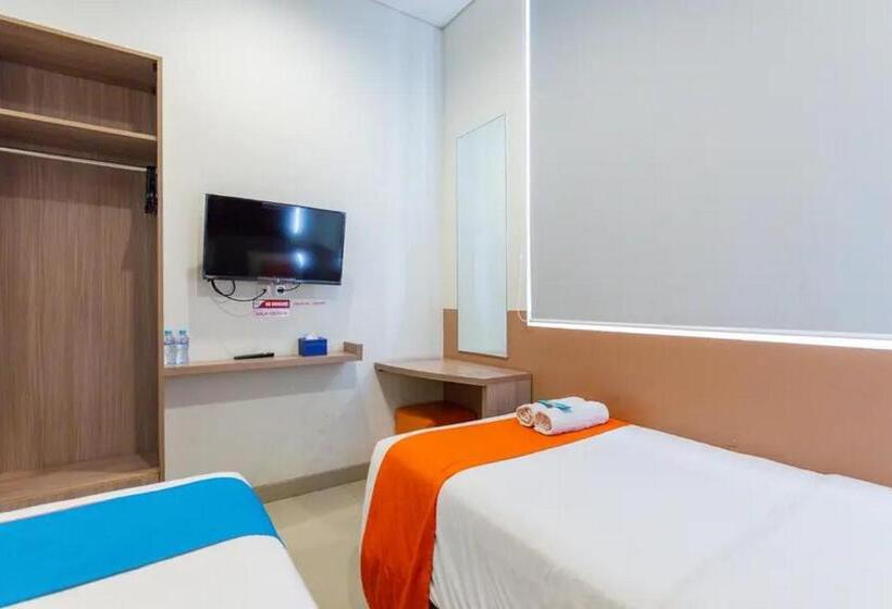 Номер Superior, Sans Hotel Rajawali Surabaya By Reddoorz