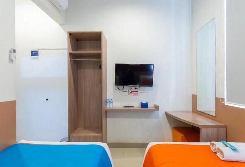 Номер Superior, Sans Hotel Rajawali Surabaya By Reddoorz