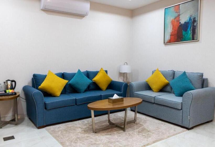 Полулюкс, The Palaces Hotel Suites   Wadeen
