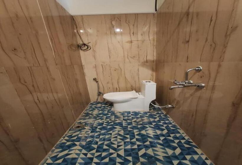 Трехместный Номер Классика, Pop 82375  Green Star