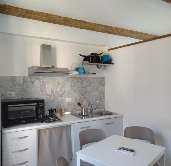 Escritório Deluxe, La Reggia Apartments Milazzo