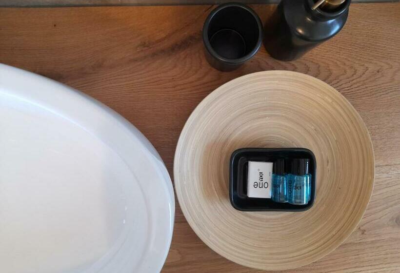 اتاق استاندارد, B&b Camera E Caffè