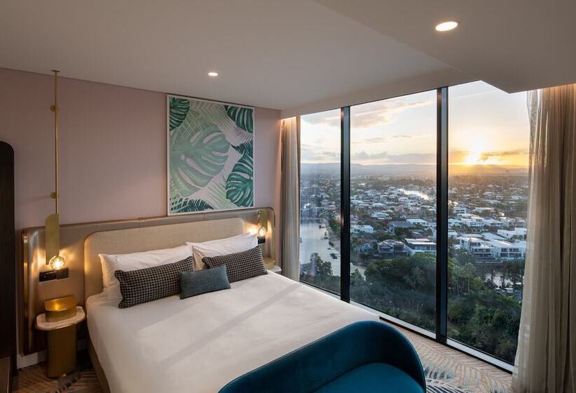 Номер Executive, Dorsett Gold Coast