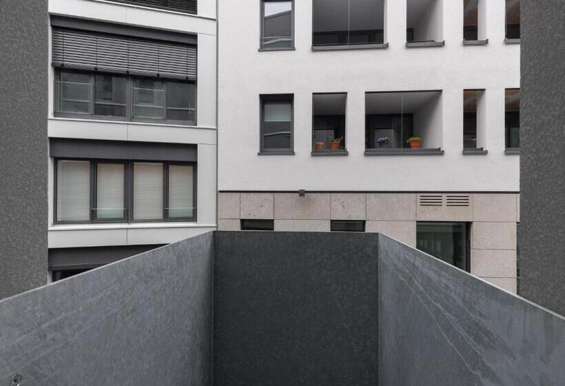 Люкс с Балконом, Limehome Gutersloh Eickhoffstraße