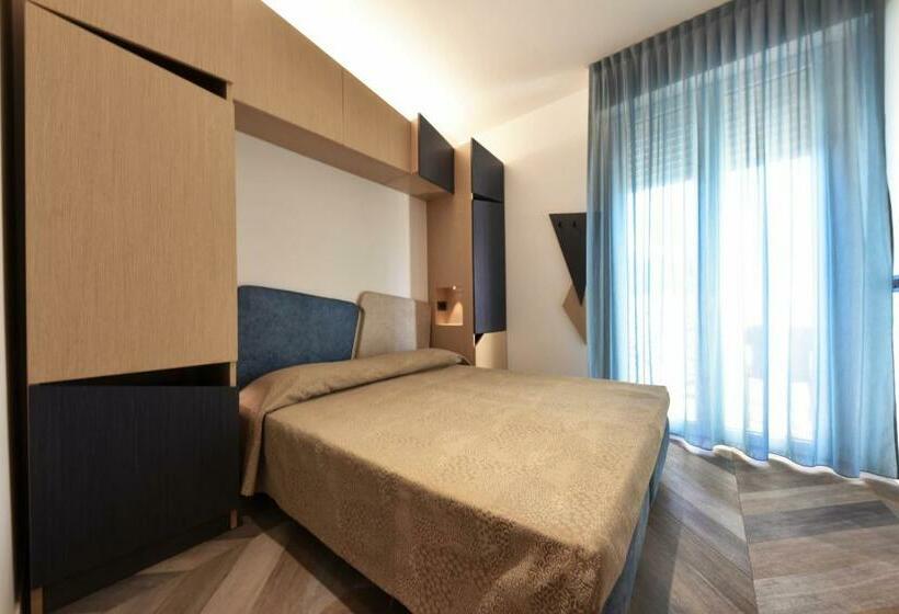 اتاق اکونومی, Color Hotel Rimini