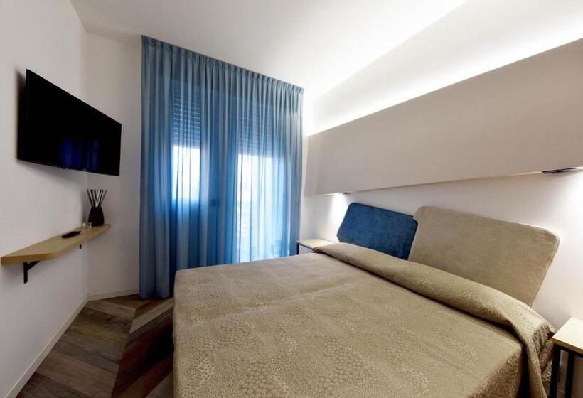 اتاق سوپریور, Color Hotel Rimini