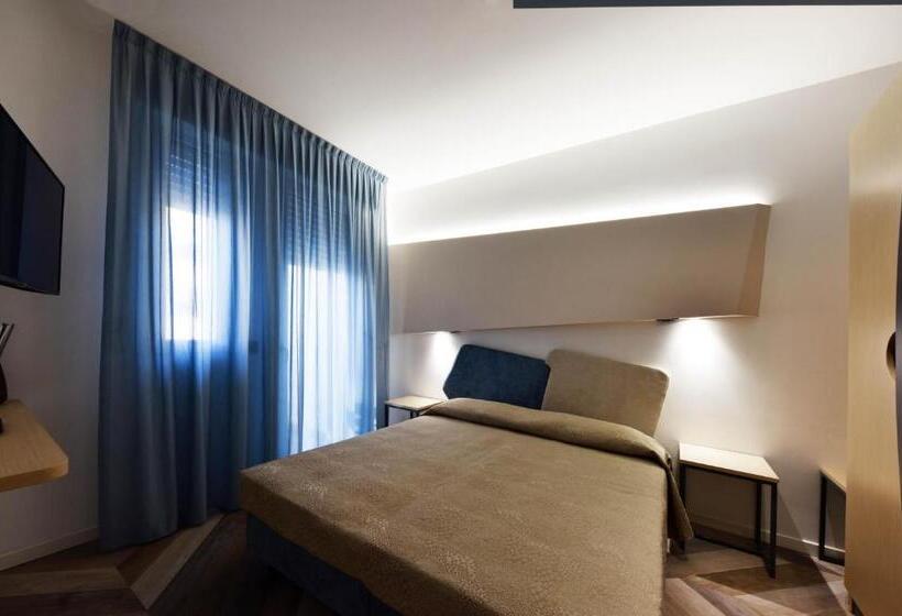 اتاق سوپریور, Color Hotel Rimini